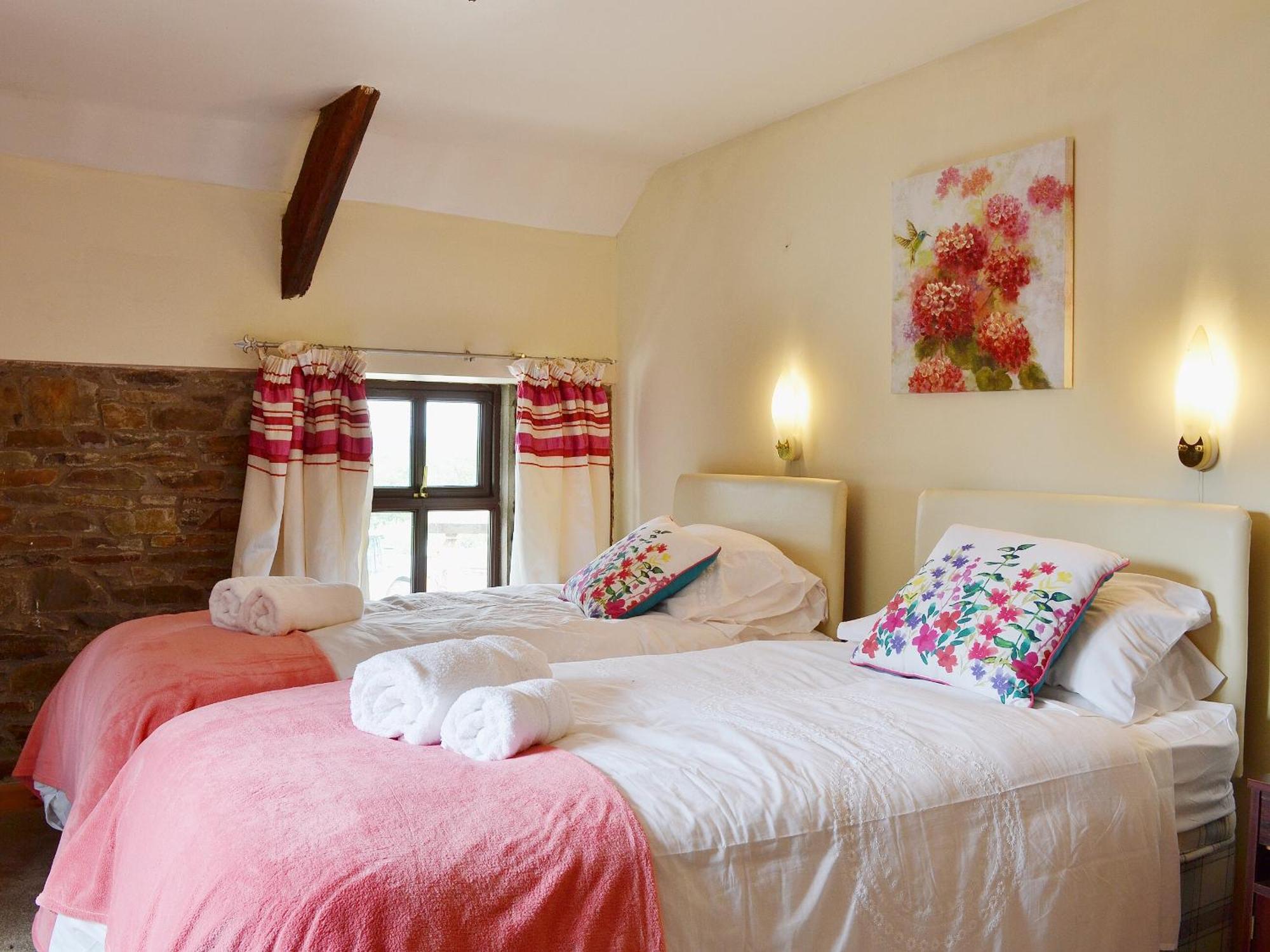 Ty Coch Cottage Dihewyd Zewnętrze zdjęcie
